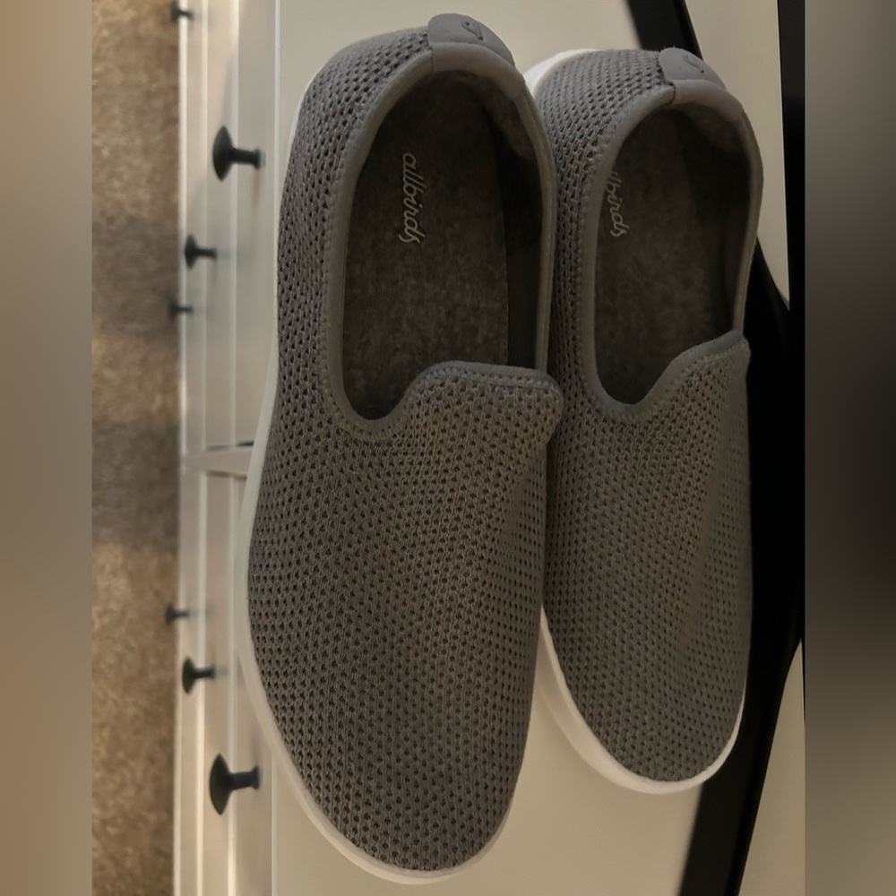 Women’s Size 11 Allbird Tree Loungers Excellent Condition